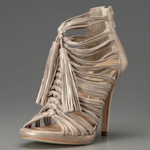 Dolce Vita carrie knot Tassle heels ( Gold)